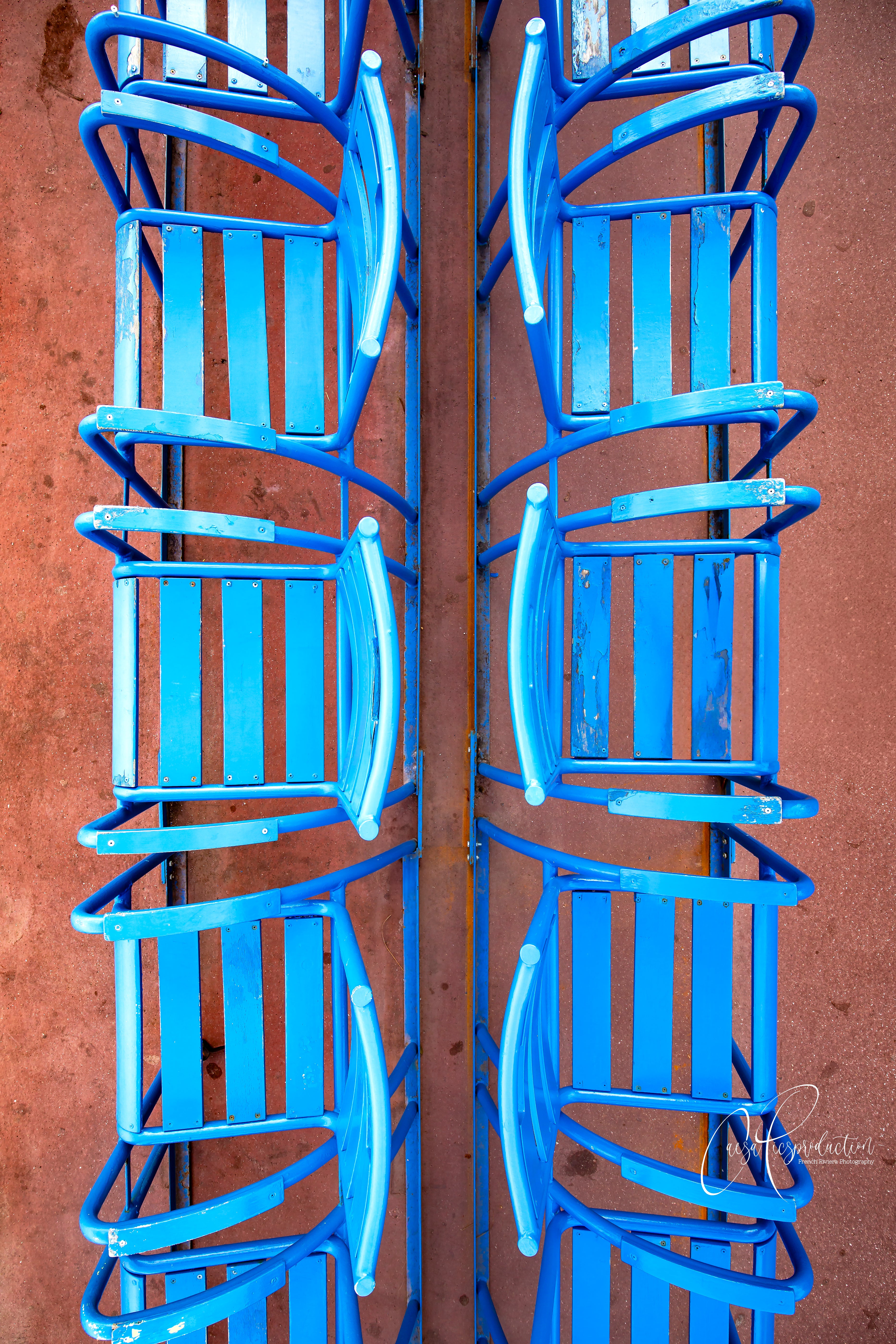 Mug Nice Les chaises bleues Collection Nice par Caesa Picsproduction