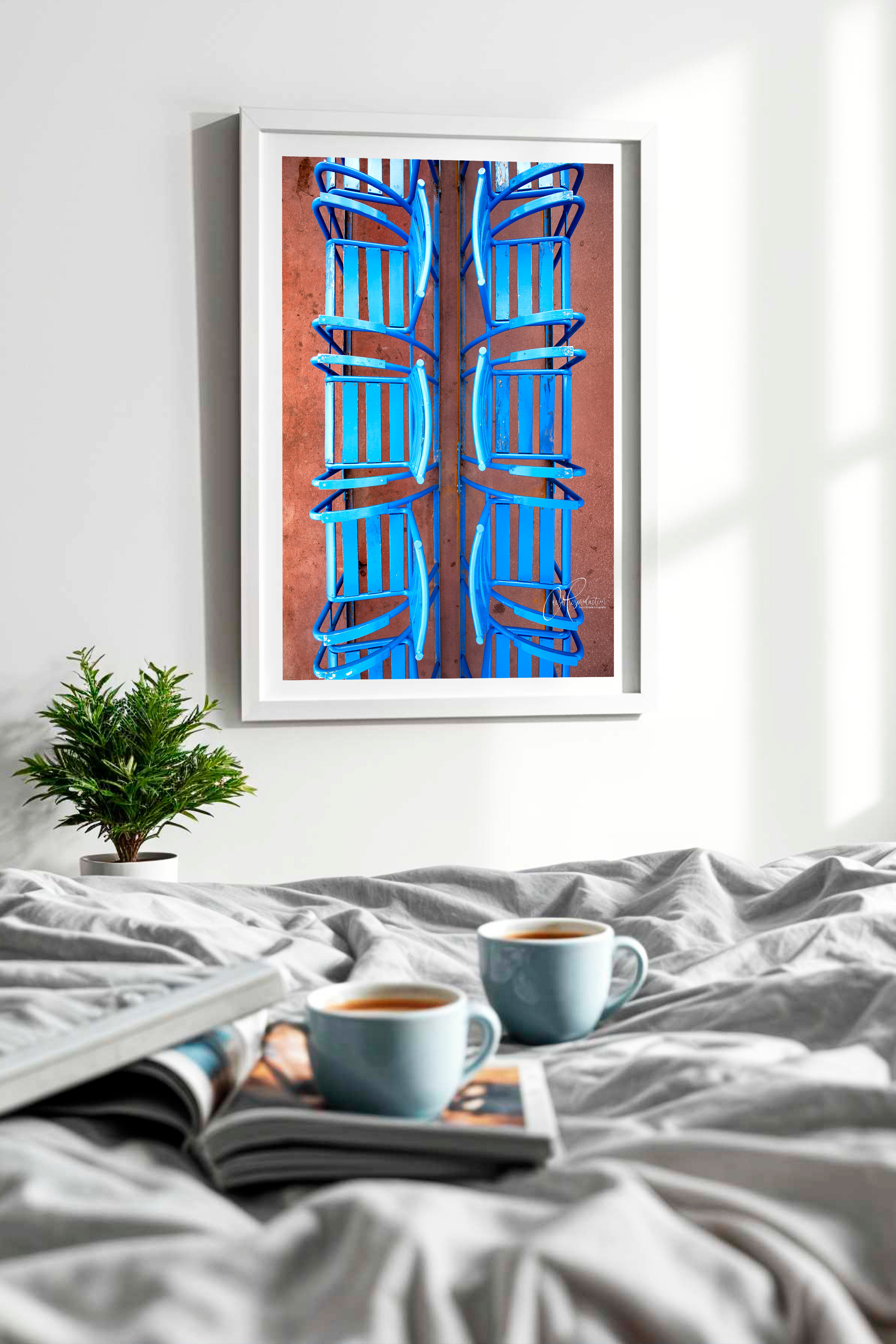 Les Chaises bleues – Affiche photo | Décoration murale Côte d’Azur