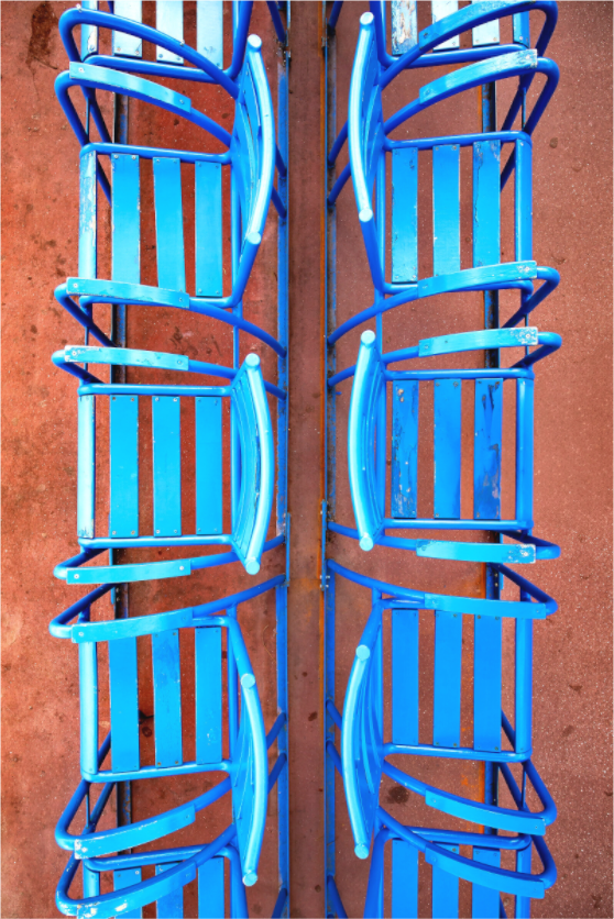 Tirage d’art Nice chaises bleues Promenade des Anglais Côte d’Azur