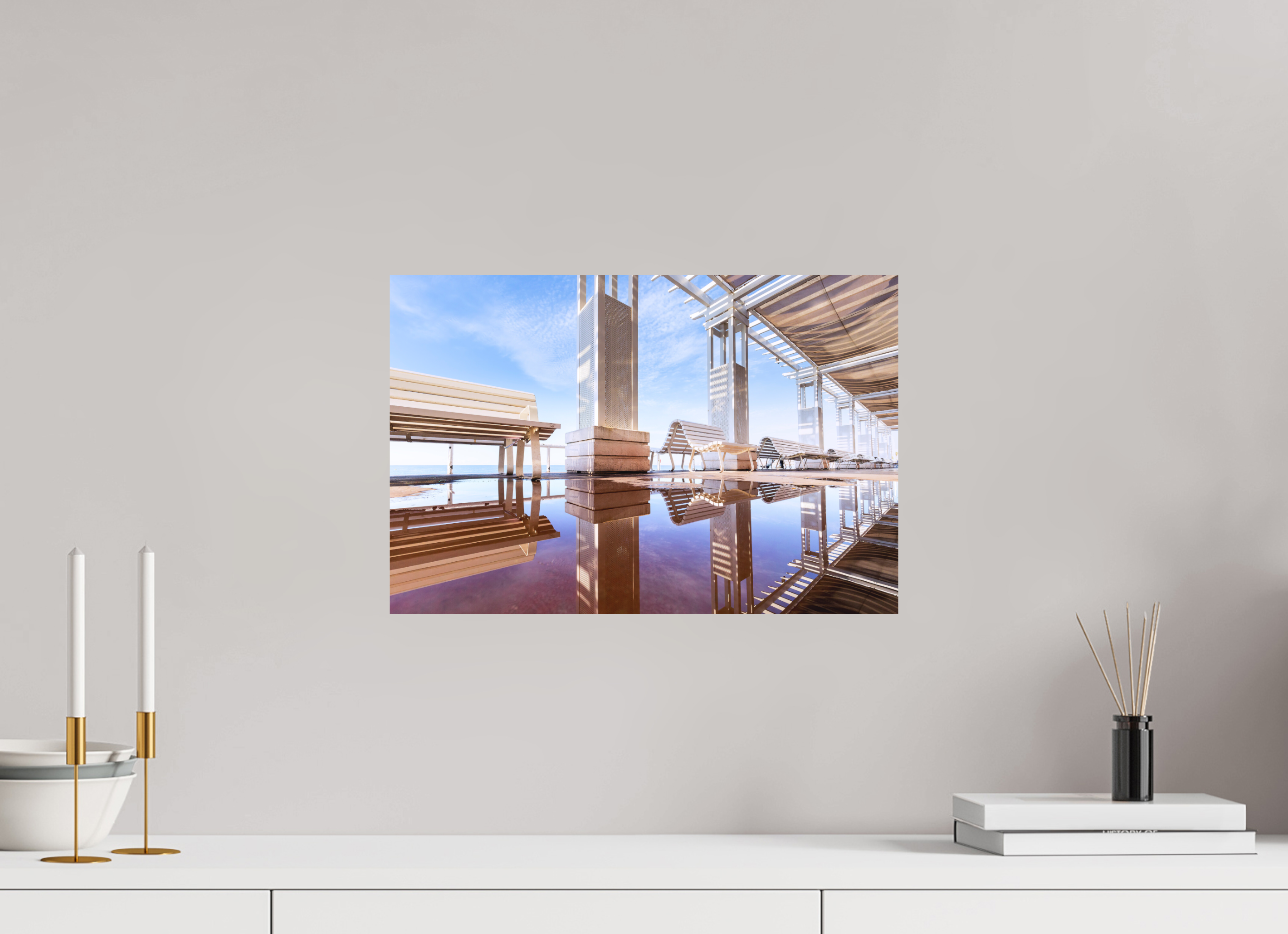 Tirage d’art Nice Promenade des Anglais avec reflets et architecture en bord de mer